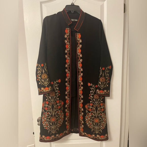 Beautiful traditional light jacket - Picture 1 of 2